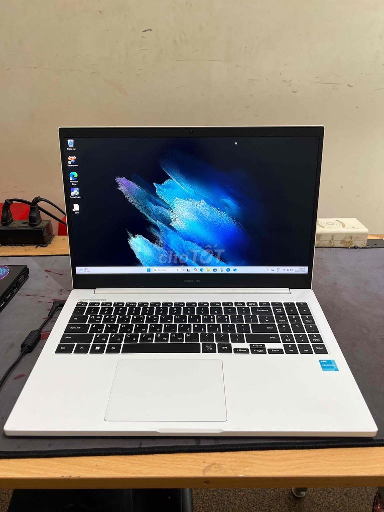 Samsung 550XDA Celeron 6305 4GB/128GB. Mua bán Laptop tại Quận Đống Đa Hà Nội được đăng bởi Nam khánh hình 1