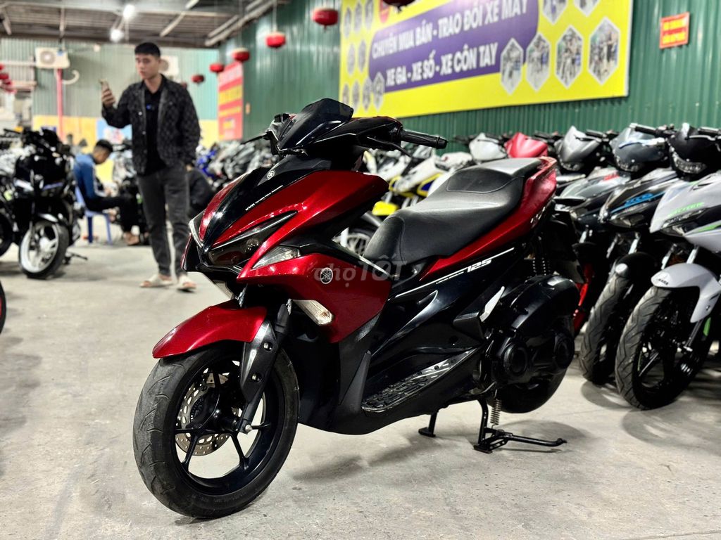 XE MÁYTHANH TÙNG_NVX 125 ĐỎ MẬN NGUYÊN BẢN BAO ZIN. Mua bán Xe máy tại Quận Nam Từ Liêm Hà Nội được đăng bởi THANH TÙNG hình 5