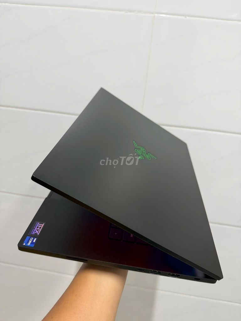 Razer Blade 16 i9-13950HX 16 inch 32GB/1TB. Mua bán Laptop tại Quận Tân Bình Tp Hồ Chí Minh được đăng bởi Nguyễn Phi triều hình 1