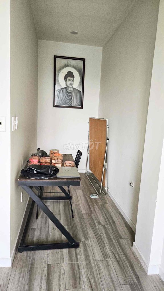 Дом 3 этажа, дорога 10м, район Чунг Тхо