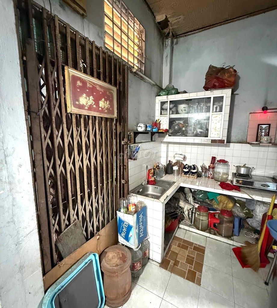 УГЛОВОЙ УЧАСТОК С ДВУХ СТОРОН АЛЛЕИ — РЯДОМ С ПРУДОМ С ЛОТОСАМИ — 2 ЭТАЖА — 3,9 МЛРД ТУРЕЦКИХ ЛИР