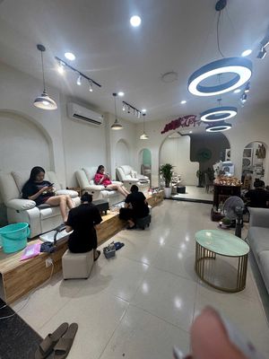 Tuyển thợ nail , Gội , body