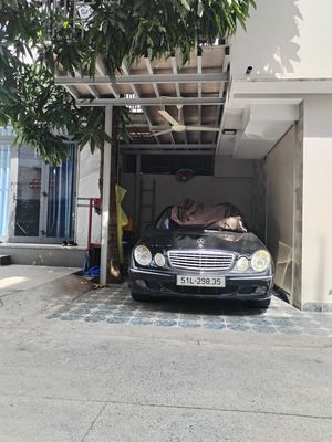 Mercedes Benz E Class 2003  - 160000 km. Mua bán Ô tô tại Quận 5 Tp Hồ Chí Minh được đăng bởi Hà Lê