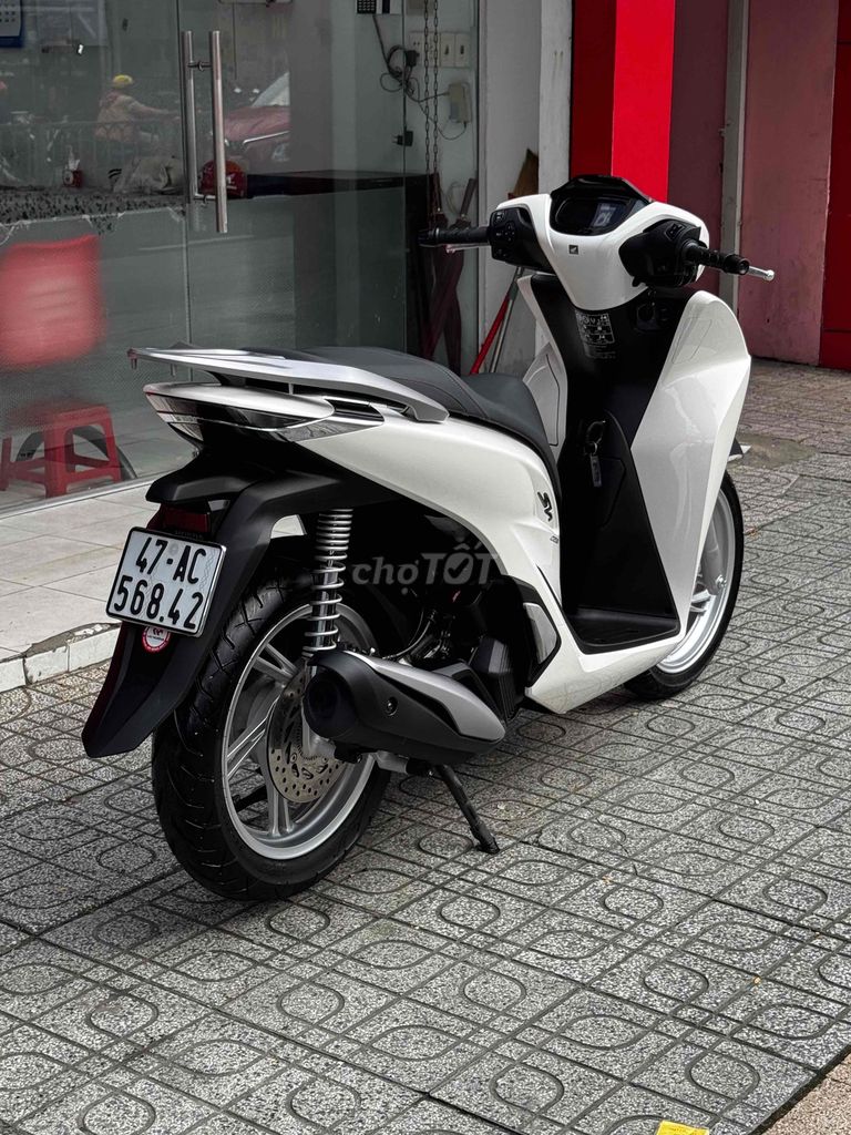 Honda SH 160i ABS 2026 Бело-черный 1k