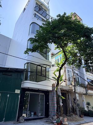 Bán nhà  57 Cổ Linh, view vườn hoa, đường ô tô  vỉa hè, 40m² x 7 tầng 