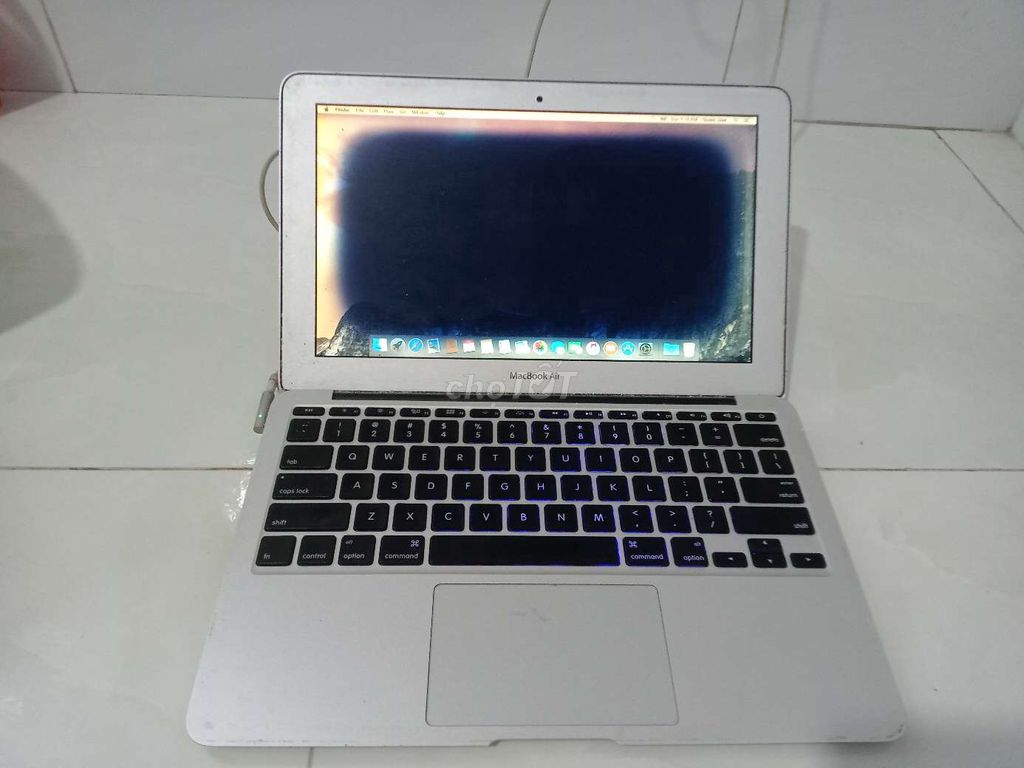 Apple MacBook Air A1370 Bạc Pin hư màn cháy. Mua bán Laptop tại Quận Gò Vấp Tp Hồ Chí Minh được đăng bởi ĐẶNG HOÀN hình 1