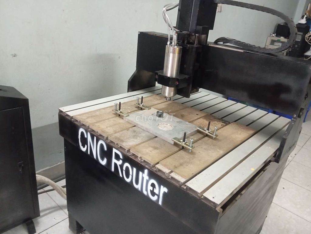 Máy cắt CNC 1 đầu 6070 -spindle 2.2kw