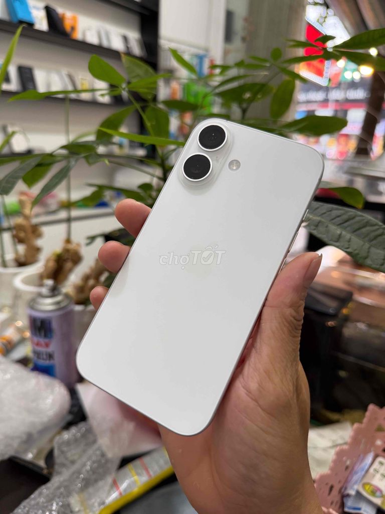 Apple iPhone 16 Trắng Nguyên zin. Mua bán Điện thoại tại Quận Hải Châu Đà Nẵng được đăng bởi TH hình 1