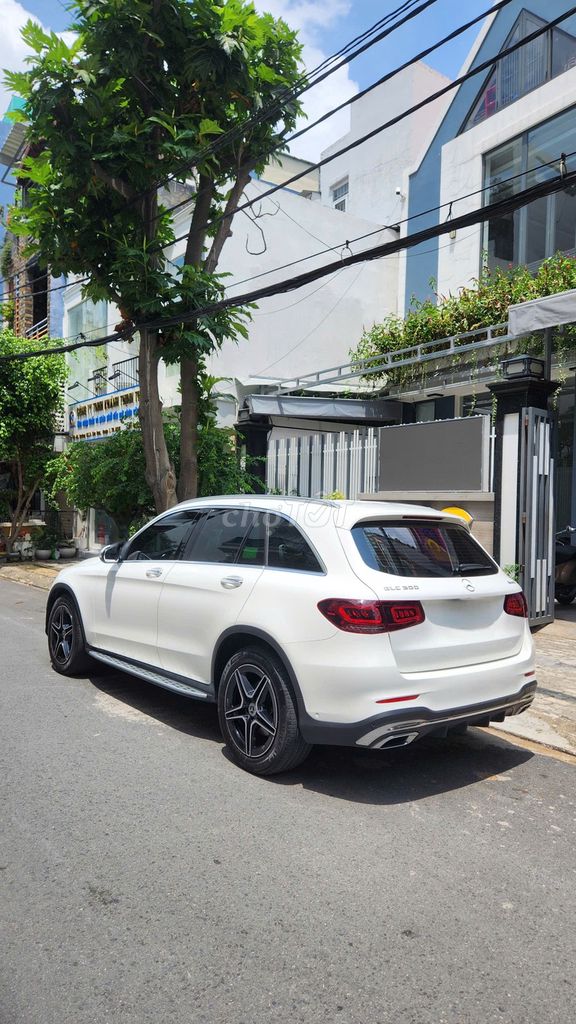 Gia đình bán GLC300 sx 2022 Tên công ty. Mua bán Ô tô tại Quận 4 Tp Hồ Chí Minh được đăng bởi tuấn hình 4