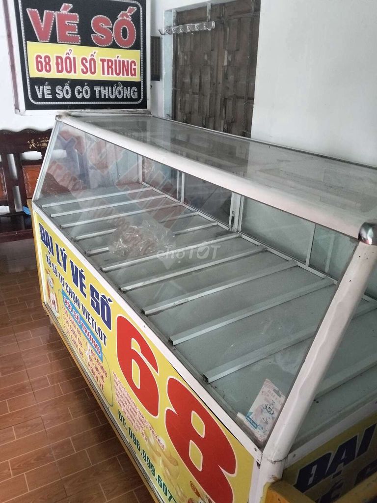 Tủ trưng bày Kính Kim loại Vàng. Mua bán Đồ chuyên dụng, Giống nuôi trồng tại Thành phố Dĩ An Bình Dương được đăng bởi Nguyễn Thị Bích Thục hình 1