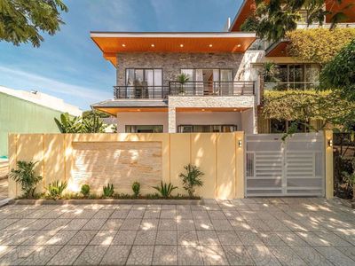 Rent · 5 bd · 300 м² · Quận Ngũ Hành Sơn, ул. Đường Xuân Quỳnh