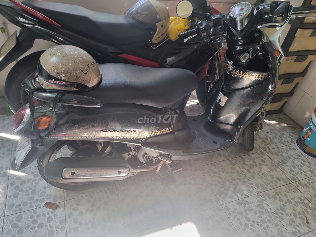 Xe máy Yamaha Mio Classic màu đen. Mua bán Xe máy tại Quận 7 Tp Hồ Chí Minh được đăng bởi Nguyen phuc quang hình 3