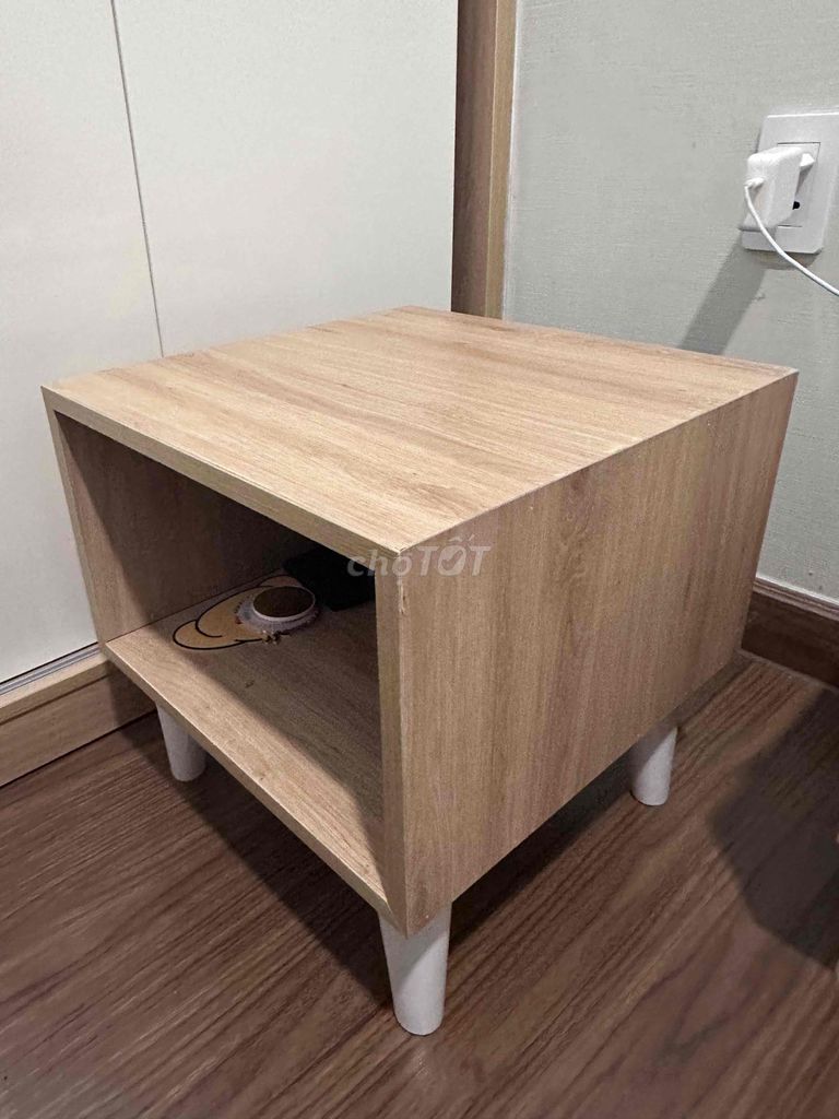 Tab đầu giường Gỗ Còn mới. Mua bán Tủ, kệ gia đình tại Quận Bình Thạnh Tp Hồ Chí Minh được đăng bởi Minh Ngọc hình 1
