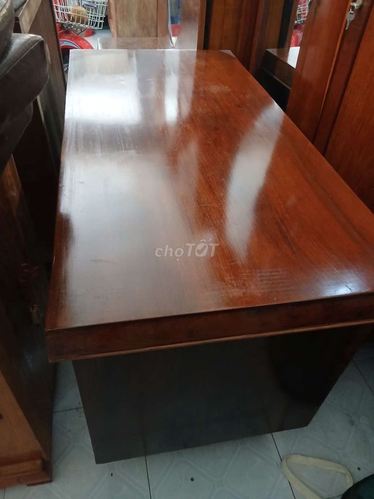 Bàn làm việc Gỗ  Nâu xưa Mới. Mua bán Bàn ghế tại Huyện Nhà Bè Tp Hồ Chí Minh được đăng bởi thảo thảo hình 1