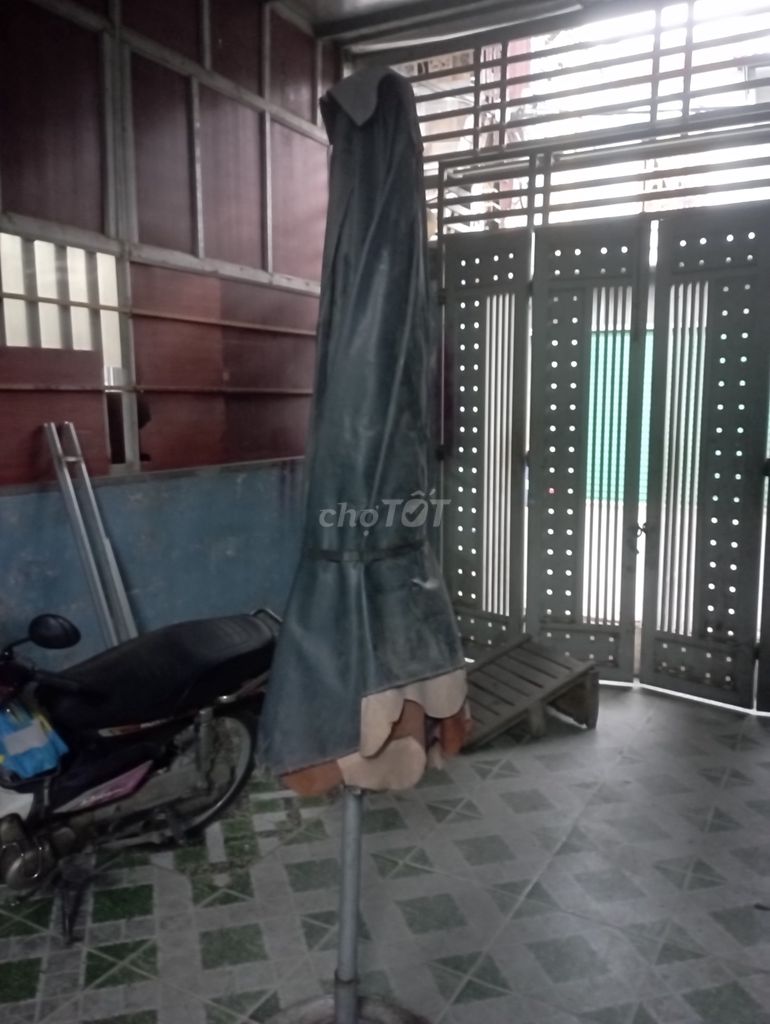 Dù che nắng Bạc da 2m50. Mua bán Nội thất, đồ gia dụng khác tại Huyện Bình Chánh Tp Hồ Chí Minh được đăng bởi Phuc Van hình 1