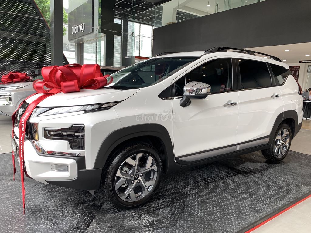 Mitsubishi Xpander Cross 2025 hỗ trợ 100% trước bạ