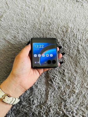 Motorola Razr 40 Ultra 256GB. Màu Xám, máy đẹp