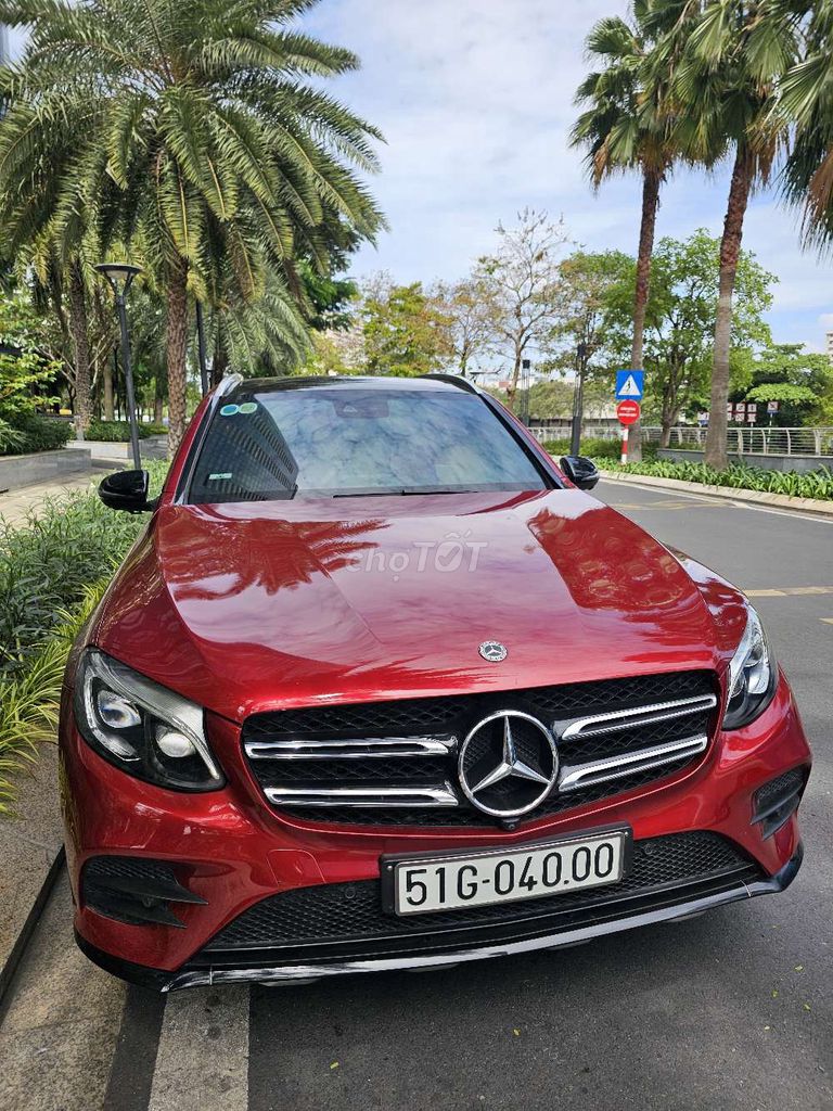 Mercedes GLC 300 4MATIC AT - 49000 km