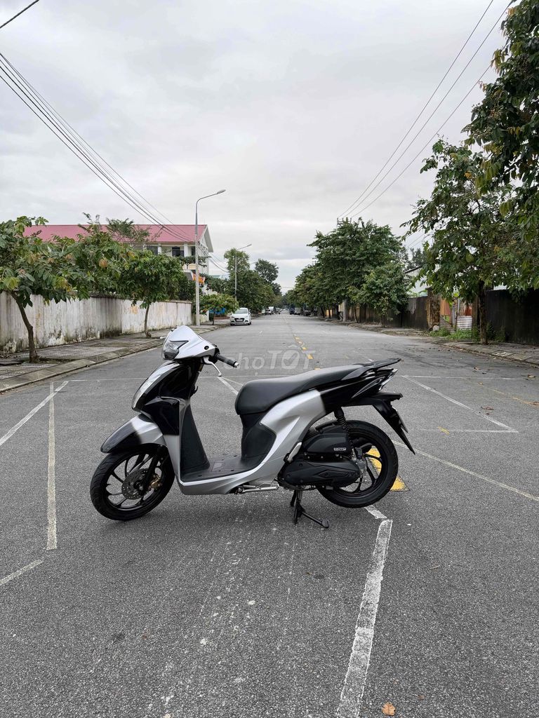 Honda Vision 2022 Bạc đen. Mua bán Xe máy tại Quận Thanh Khê Đà Nẵng được đăng bởi Ku Tý hình 3