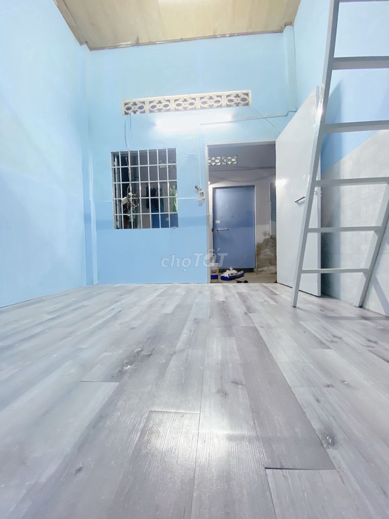Phòng mới sạch sẽ, gần cầu Bình Lợi