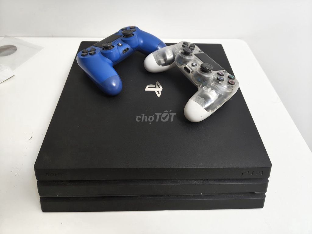 Máy chơi game Sony PS4 Pro 7006B Đen 4K. Mua bán Thiết bị chơi game tại Thành phố Nha Trang Khánh Hòa được đăng bởi Marina Ilenko hình 1