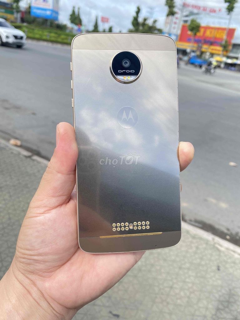 Motorola Moto Z Droid Vàng đồng. Mua bán Điện thoại tại Thành phố Bến Tre Bến Tre được đăng bởi Đại Bổ Hoàn Vạn Danh Đường hình 1