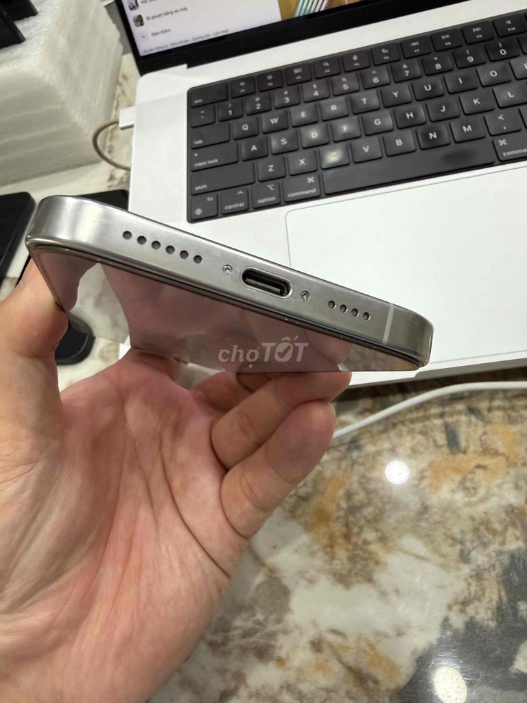 Apple iPhone 16 Pro Max 256GB Vn/a Trắng 93%. Mua bán Điện thoại tại Huyện Thanh Trì Hà Nội được đăng bởi Đoàn Xuân Tùng hình 1