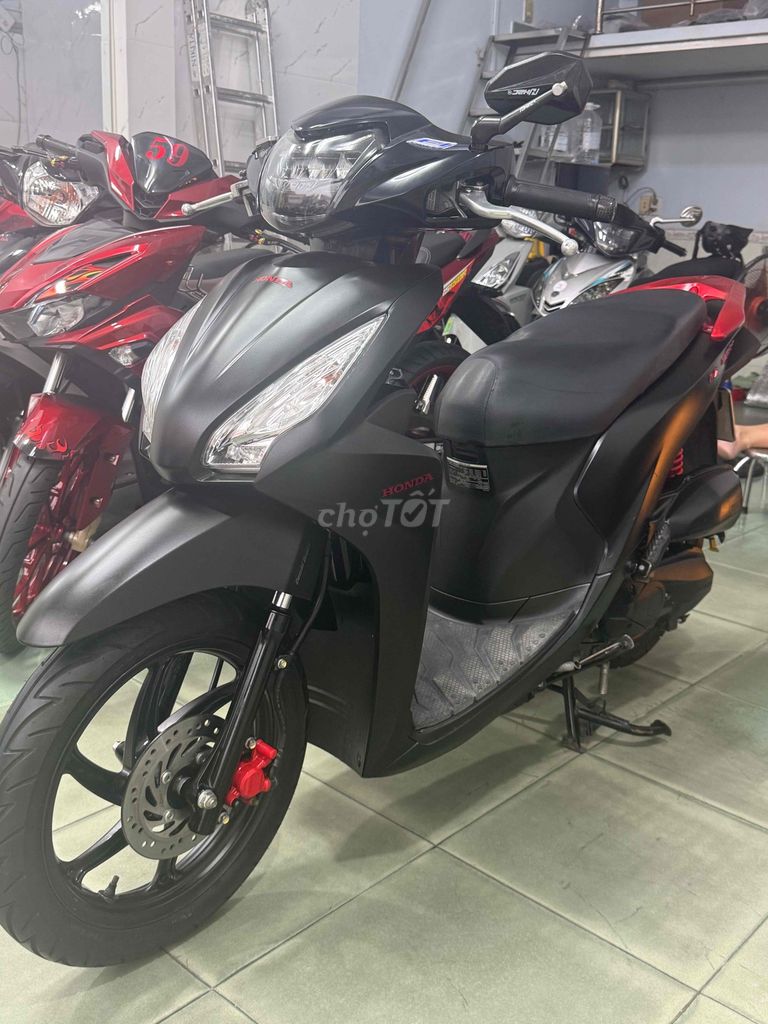 vission 2018 pbđb đen nhám - đỏ. Mua bán Xe máy tại Quận Phú Nhuận Tp Hồ Chí Minh được đăng bởi Hoà hình 5