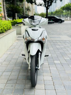 HONDA FUTURE 125 FI ĐÈN LED MÀU TRẮNG XÁM ĐK 2022. Mua bán Xe máy tại Quận Bắc Từ Liêm Hà Nội được đăng bởi Mai Khánh
