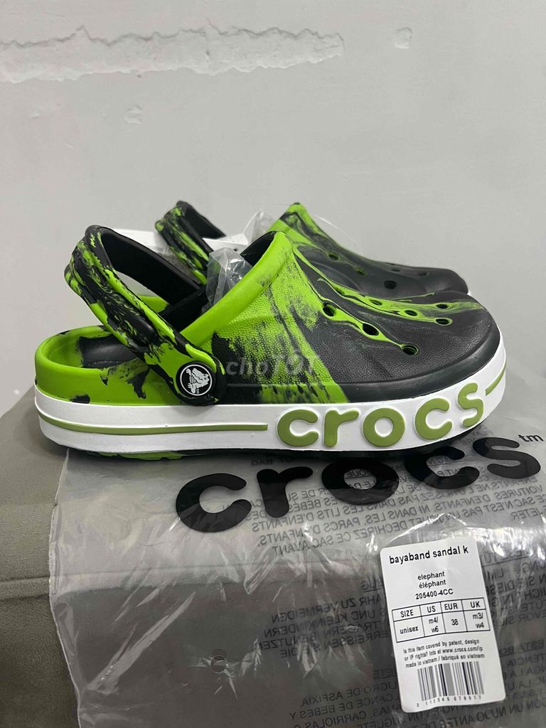 Dép Crocs sz 37-38 mới 100%  bao chính hãng