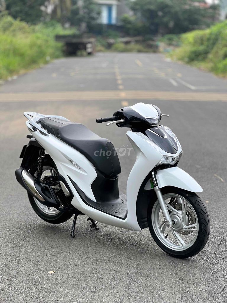 Shvn 125 Trắng Đen 2021 Biển 60 Leng Keng Có Góp🎉🎉. Mua bán Xe máy tại Thành phố Biên Hòa Đồng Nai được đăng bởi Xe Máy Phát Đồng hình 1