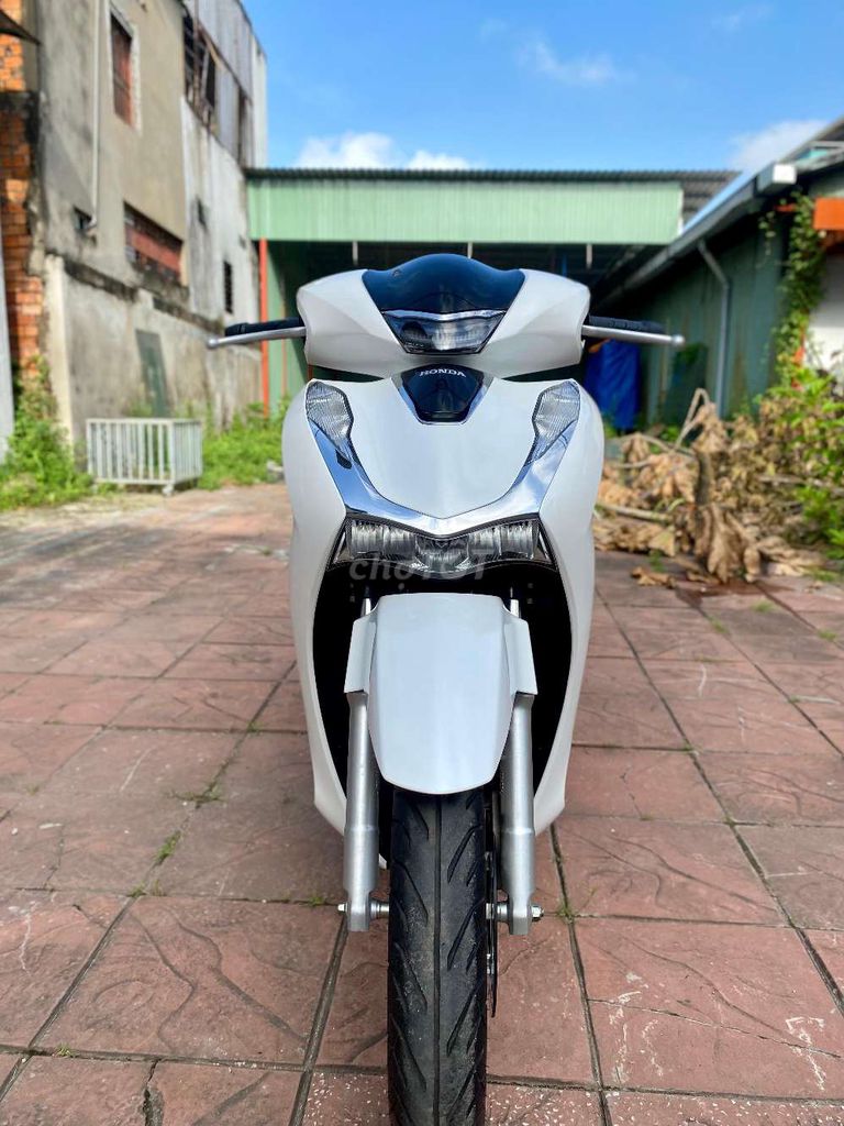 SH 150i CBS Date 2020 Chạy 11.000Km. Mua bán Xe máy tại Quận Ninh Kiều Cần Thơ được đăng bởi Xe Máy TÂN LIÊN HƯNG 1 91B hình 3