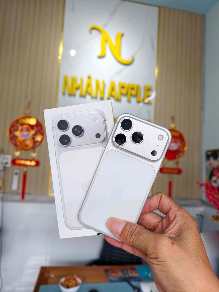 iPhone 17 Pro 256GB Bạc QT ZIN ÁP ĐẸP 98% PIN 100. Mua bán Điện thoại tại Thành phố Cà Mau Cà Mau được đăng bởi NHAN APPLE hình 1