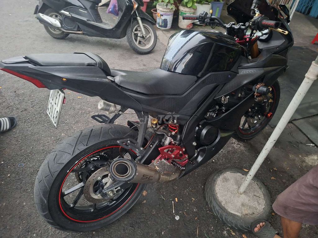 Yamaha R15 V3 2019 chính chủ ký xe zin mạnh