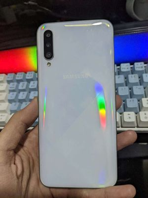 Bán Samsung A50s RAM 4/64 Trắng mới keng. Mua bán Điện thoại tại Thành phố Thủ Dầu Một Bình Dương được đăng bởi Cường Lê
