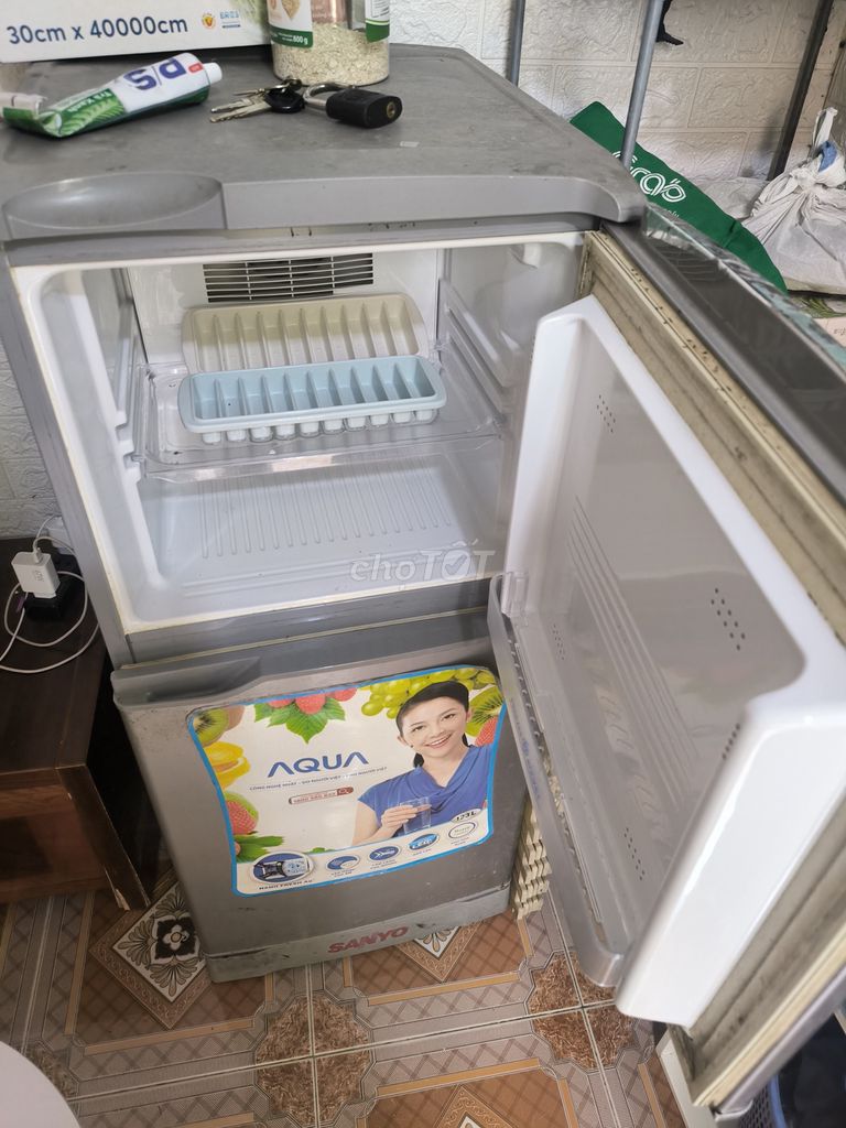 Tủ lạnh Aqua 123 lít Xám Đã qua sử dụng. Mua bán Tủ lạnh tại Quận Hà Đông Hà Nội được đăng bởi Mr bin 9x hình 1