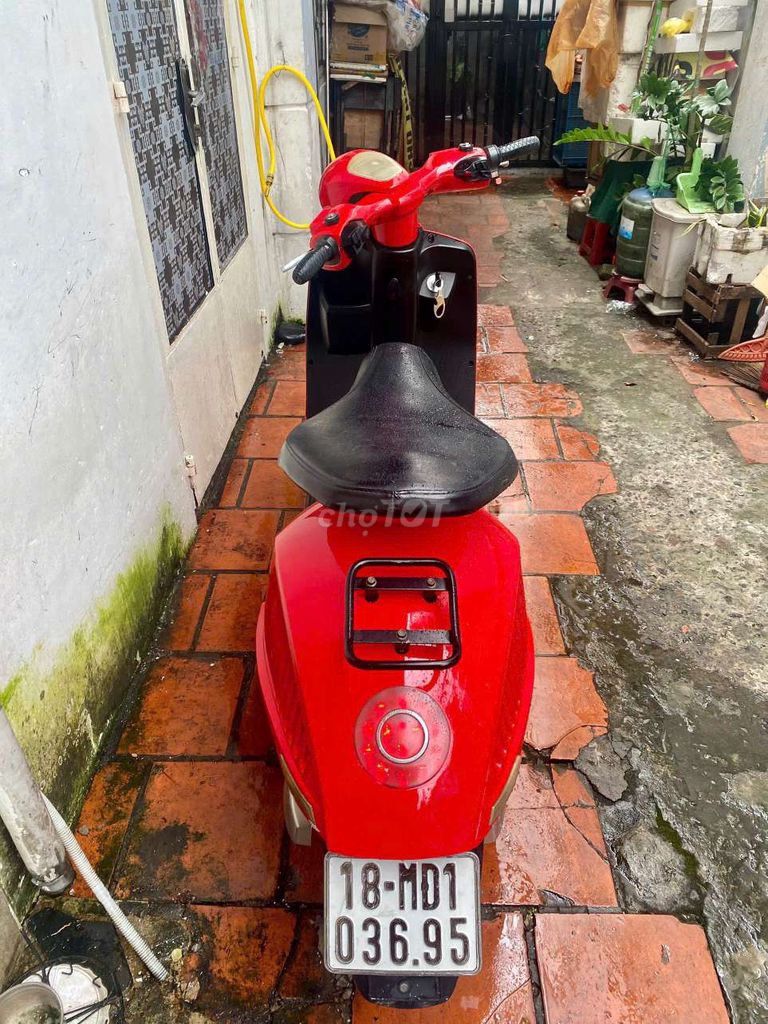 cần pass vespa 946 Đỏ siêu đẹp giá tốt ❤️‍🔥. Mua bán Xe điện tại Quận Gò Vấp Tp Hồ Chí Minh được đăng bởi P Nguyen hình 3