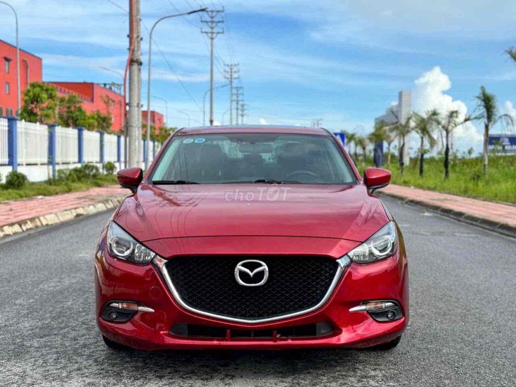 Mazda 3 2019 1.5L Luxury - 60000 km