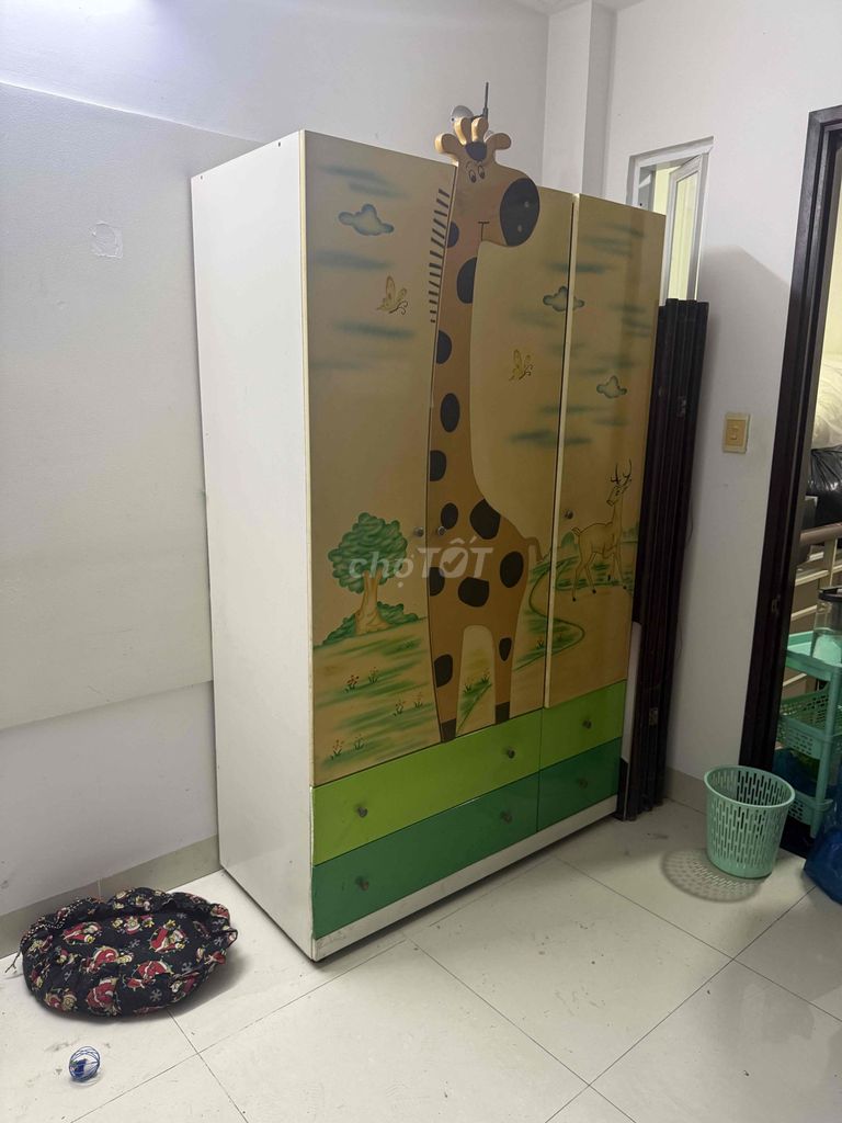 Tủ quần áo gỗ Hươu cao cổ 190x120x55 cm. Mua bán Tủ, kệ gia đình tại Quận Tân Phú Tp Hồ Chí Minh được đăng bởi Hoài Phong hình 1