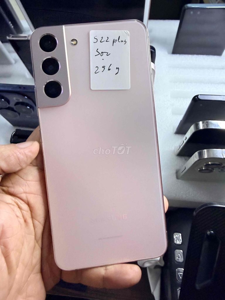 s22 plus màn sọc mờ . bán giá bỏ màn. Mua bán Điện thoại tại Quận Tân Bình Tp Hồ Chí Minh được đăng bởi MrA Store hình 1