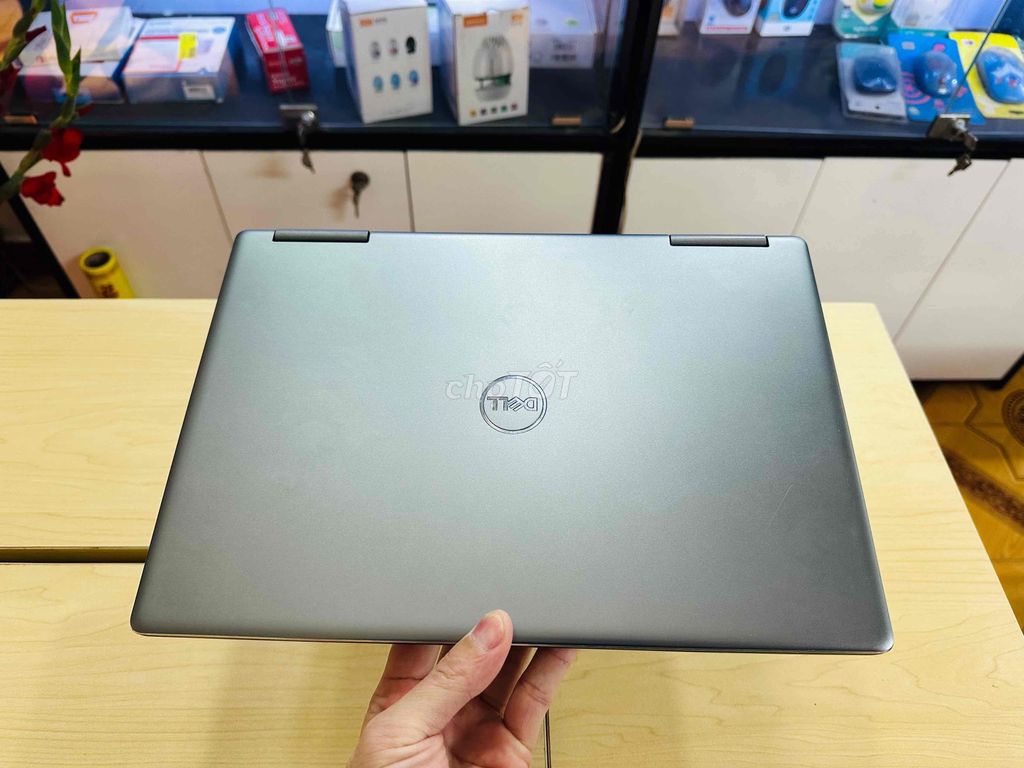 Dell 7370 vỏ nhôm toàn thân xoay cảm ứng