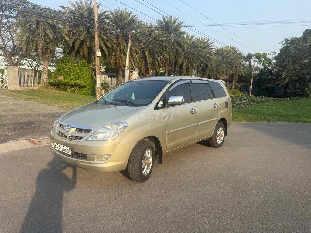 Toyota Innova 2006 photo 2