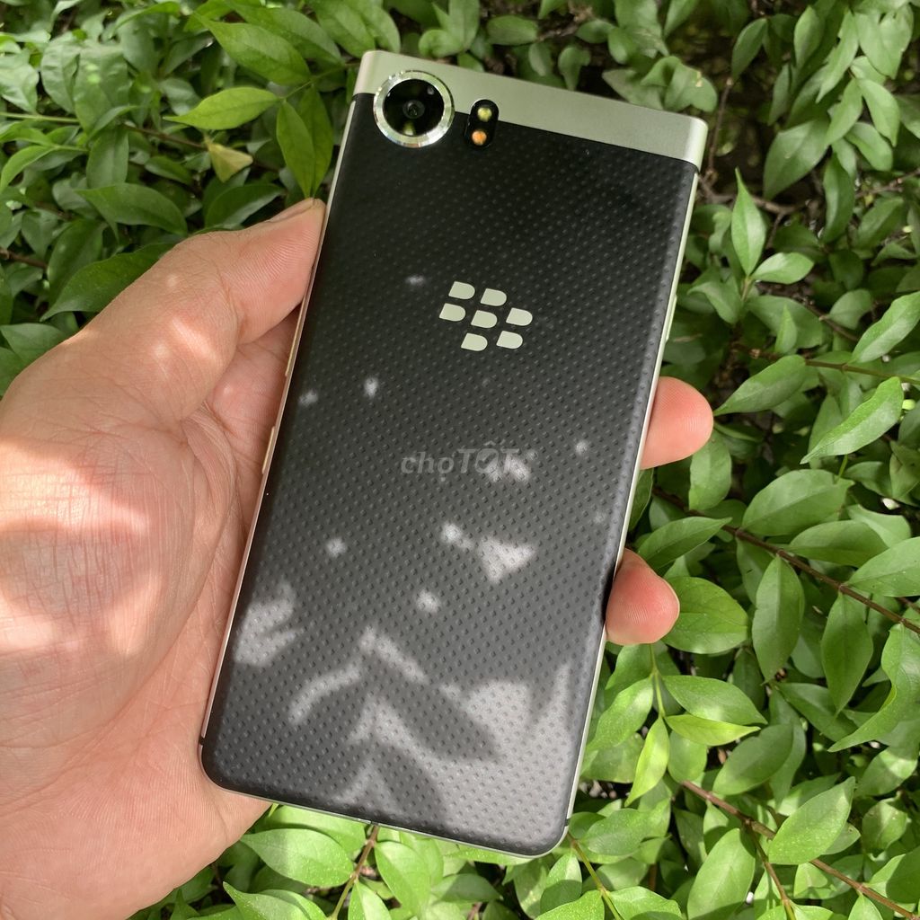 0939791000 - Blackberry Keyone Quốc Tế Silver 98%