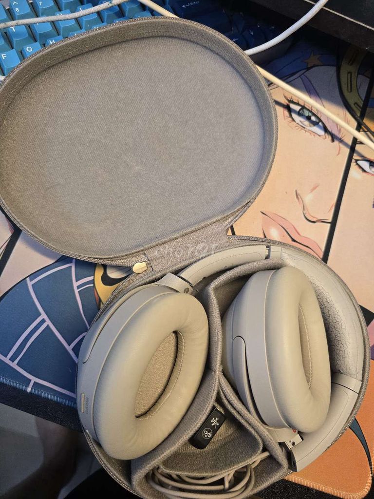 Tai nghe Sony WH-1000XM4 Xám. Mua bán Tivi, Âm thanh tại Quận Đống Đa Hà Nội được đăng bởi Hưng hình 1