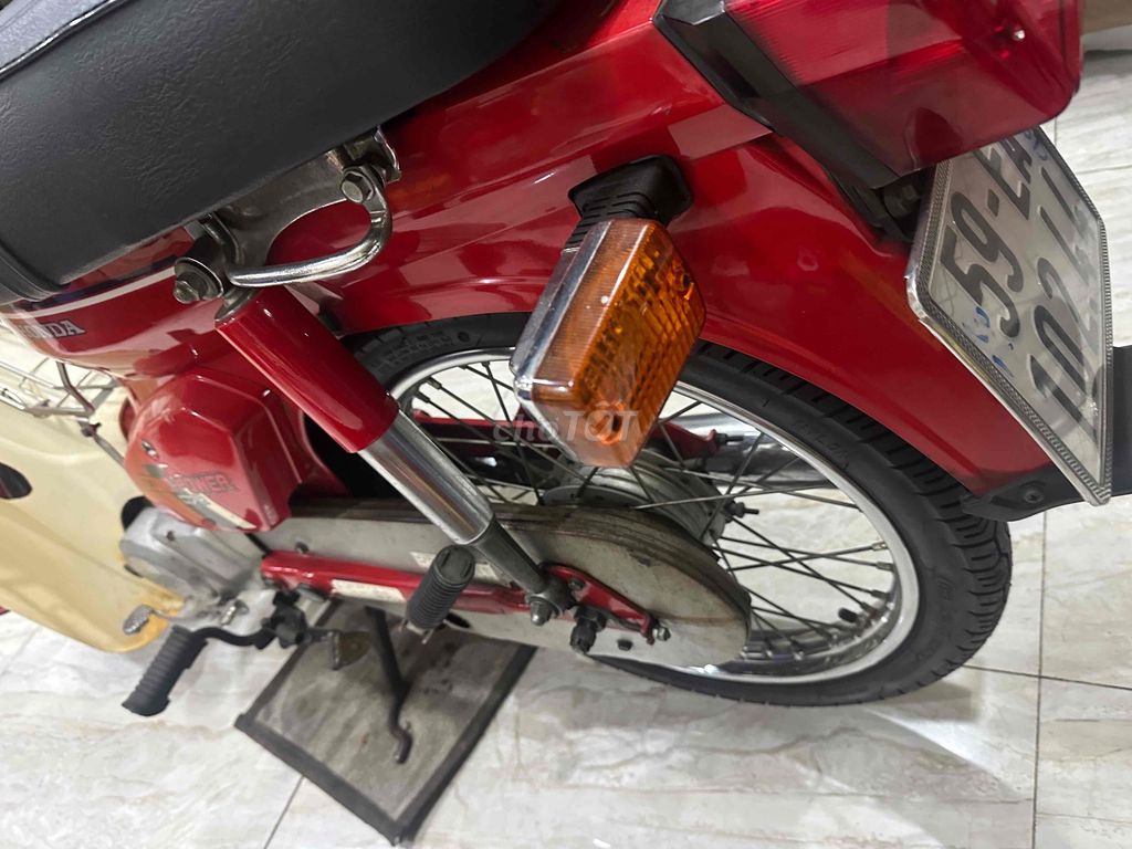 Honda C70 Đỏ trắng Đã sử dụng. Mua bán Xe máy tại Quận Phú Nhuận Tp Hồ Chí Minh được đăng bởi pham van vu hình 3
