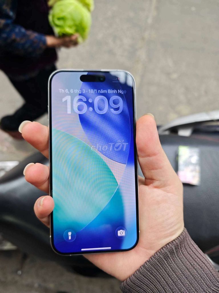 iphone 15 Pro Chính hãng còn đẹp full face . Mua bán Điện thoại tại Quận Sơn Trà Đà Nẵng được đăng bởi thơ hình 1