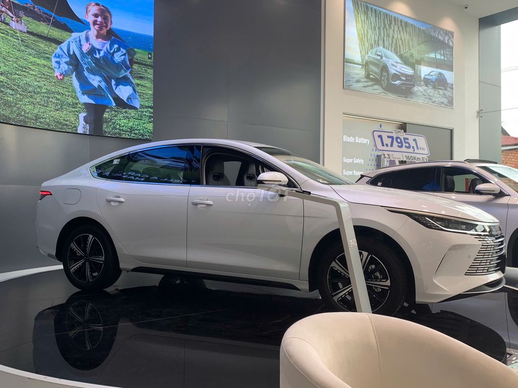 BYD Seal 5 Super Hybrid trả trước từ 166tr, xe sẵn. Mua bán Ô tô tại Thành phố Thủ Đức Tp Hồ Chí Minh được đăng bởi BYD TP HCM hình 2