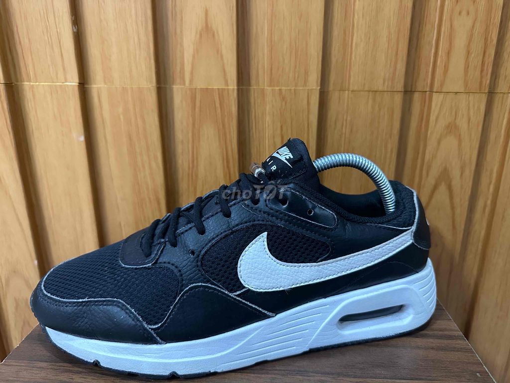 Giày Nike size 40.5  chính hãng mới keng zin 98%