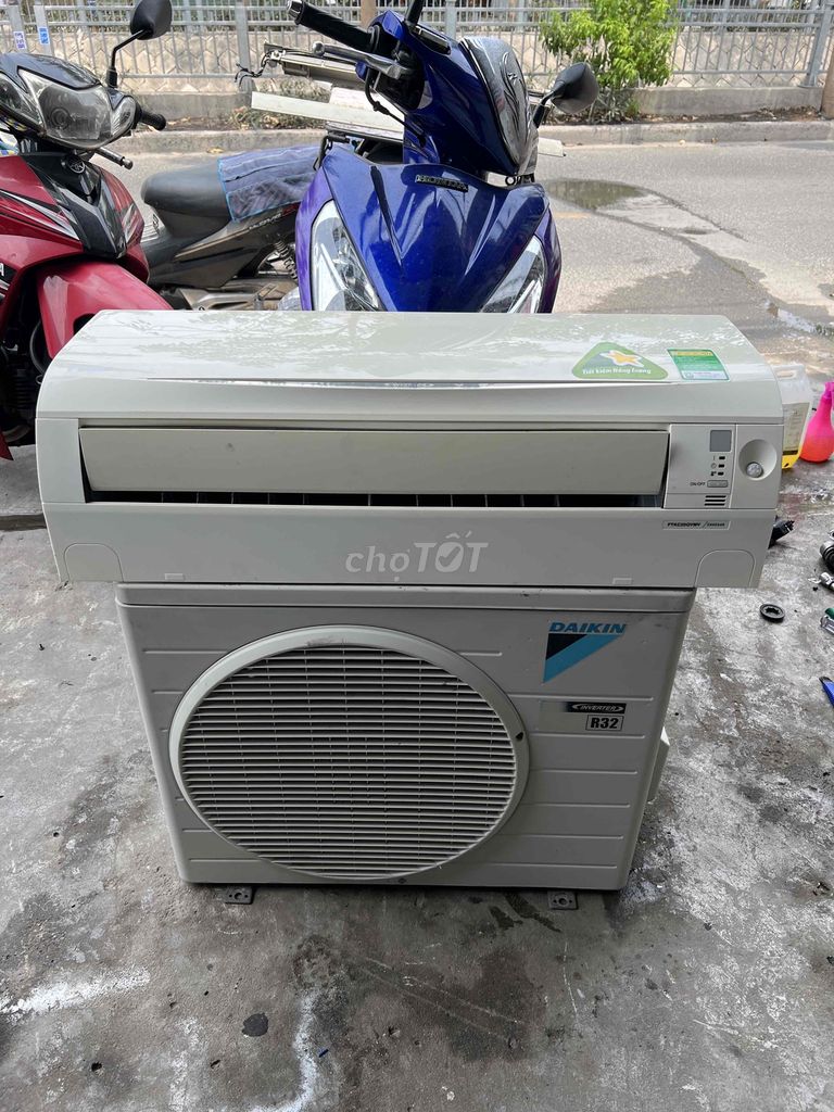 Thanh lý máy lạnh Đaikin 1hp inverter Thái mới 90%
