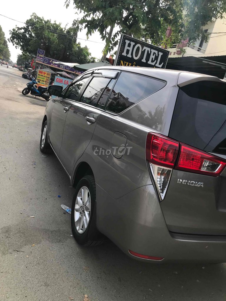 Toyota Innova 2017 2.0E cực đẹp cực zin